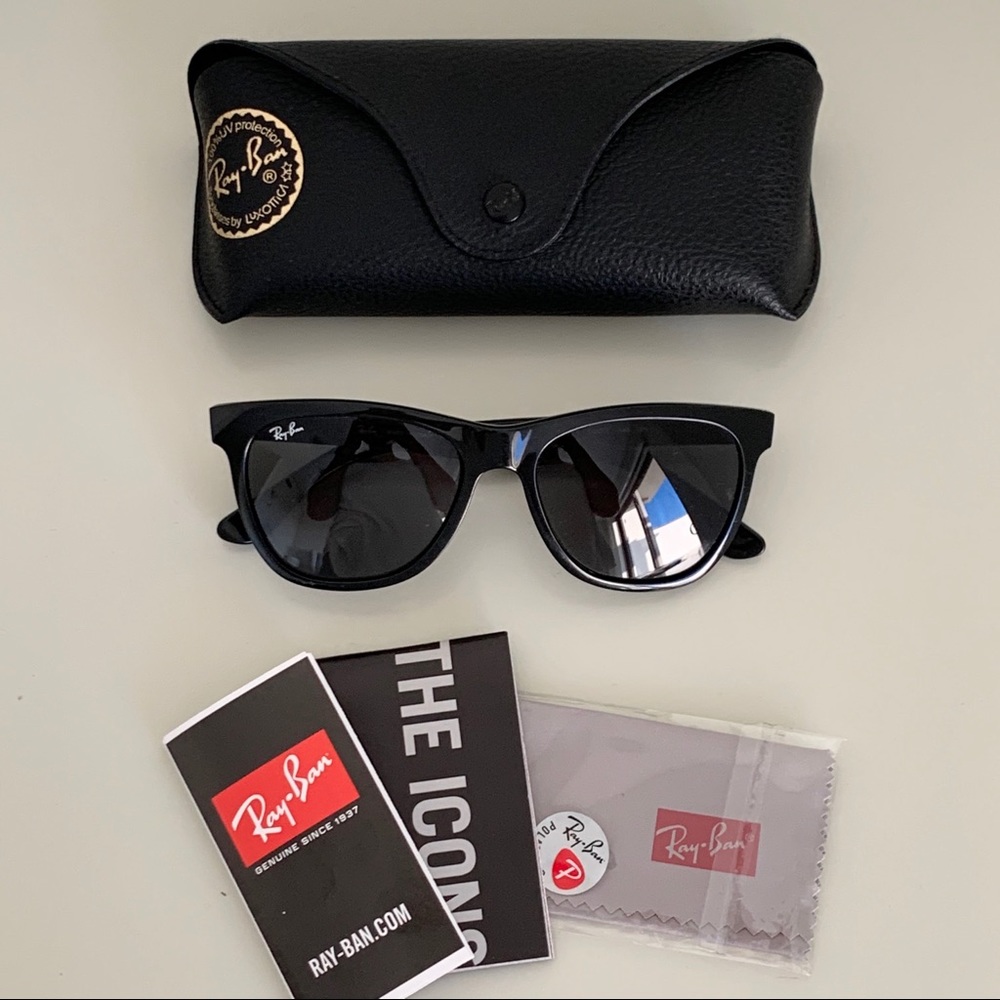 Ray-Ban Sunglasses (Model RB4184)